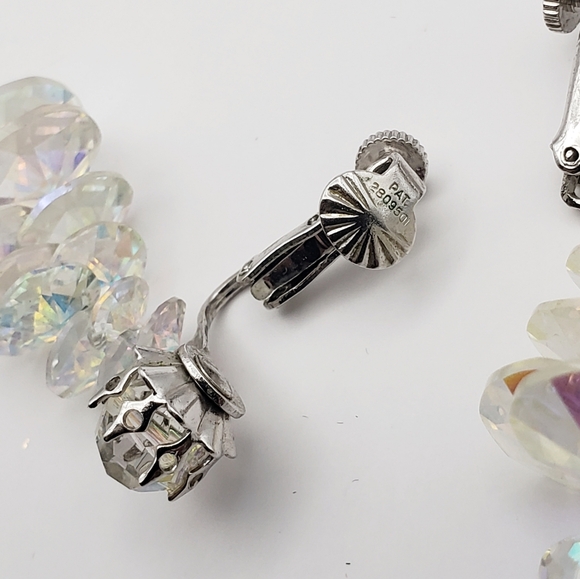 Gorgeous VENDOME Aurora Borealis Clear Crystal Criss Cross Stacked Beaded Clips - Picture 9 of 10
